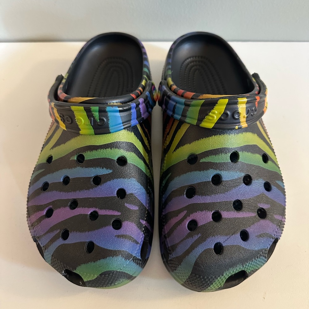 Crocs Unisex Size 9 Woman / Size 7 Men